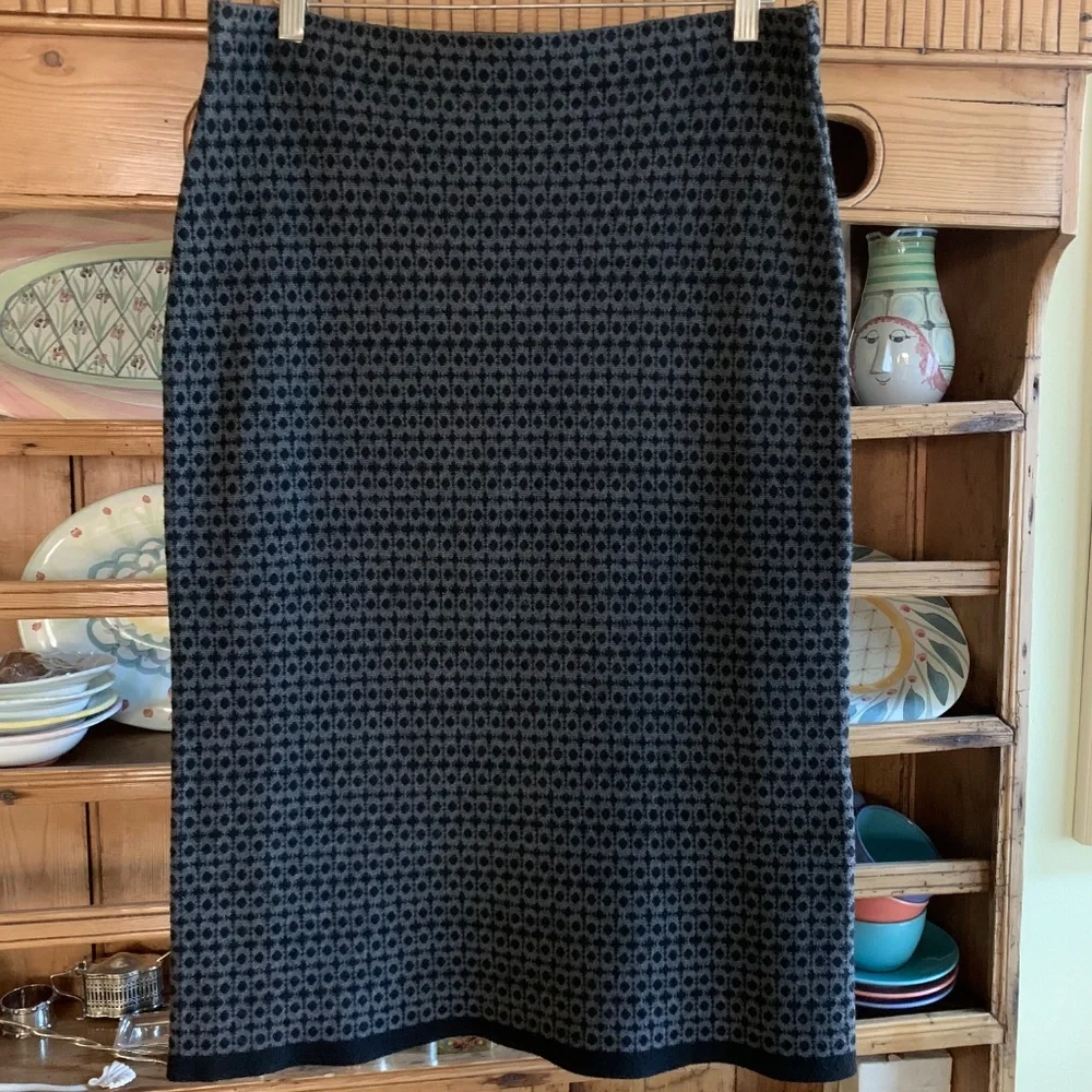 Max Studio Gray & Black Knit Midi Skirt – Size Large – NWOT